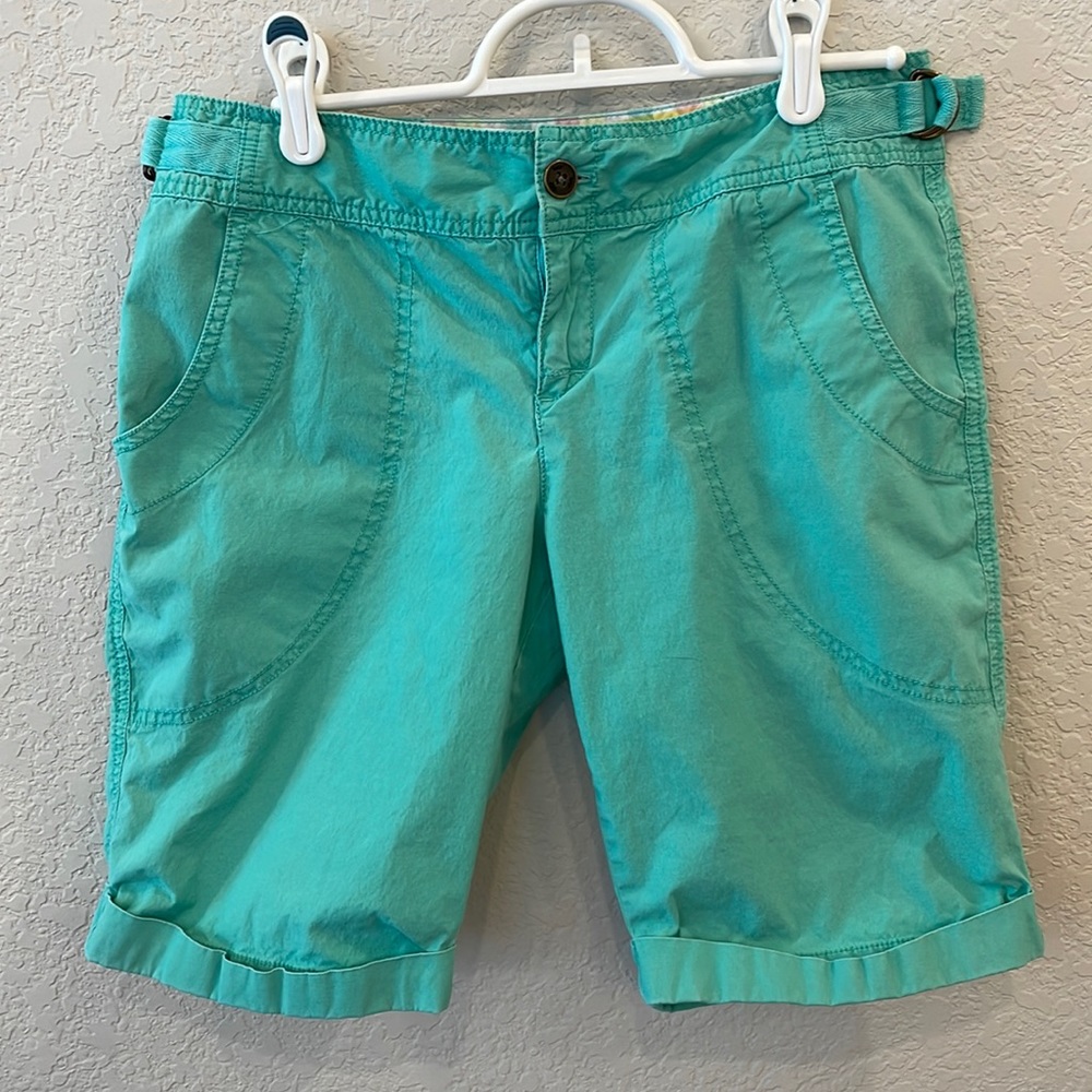 Lucy seafoam green shorts, size 6
